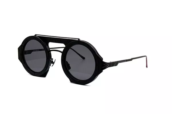 Vysen – Astra (Shiny Black/Black Matte Titanium | Black)